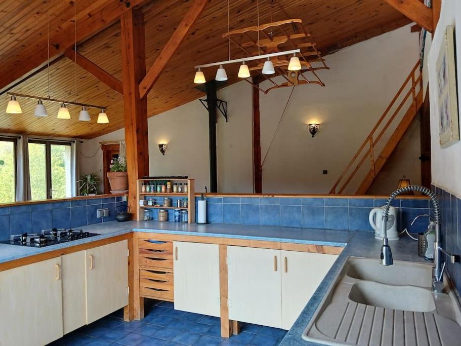 Bright Loft With Mountain And Nature View Sougraigne Kültér fotó